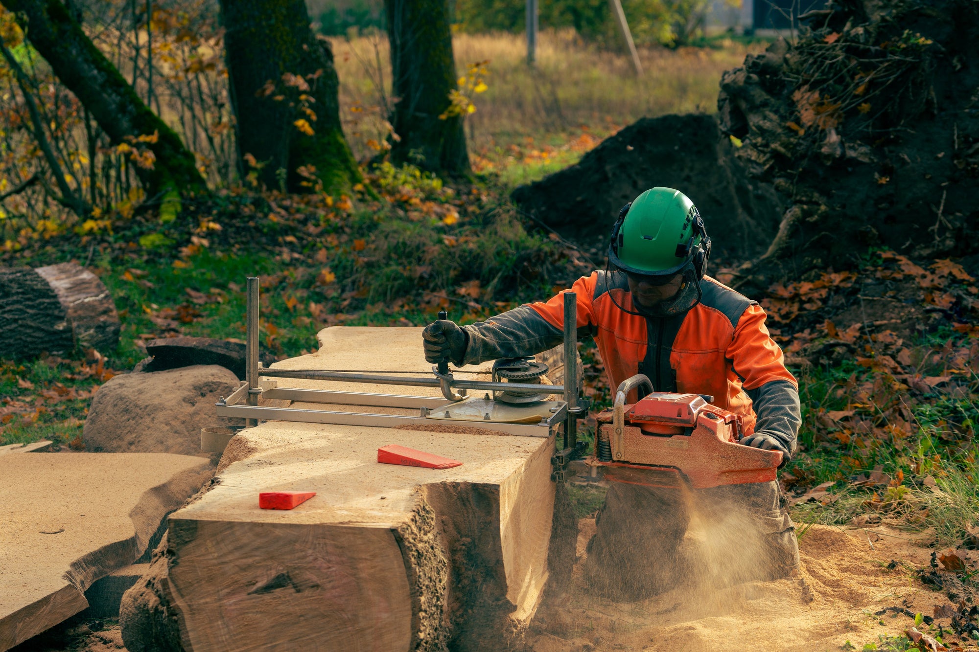 Alaskan Chainsaw Mill: Beginner's Guide to Home Milling