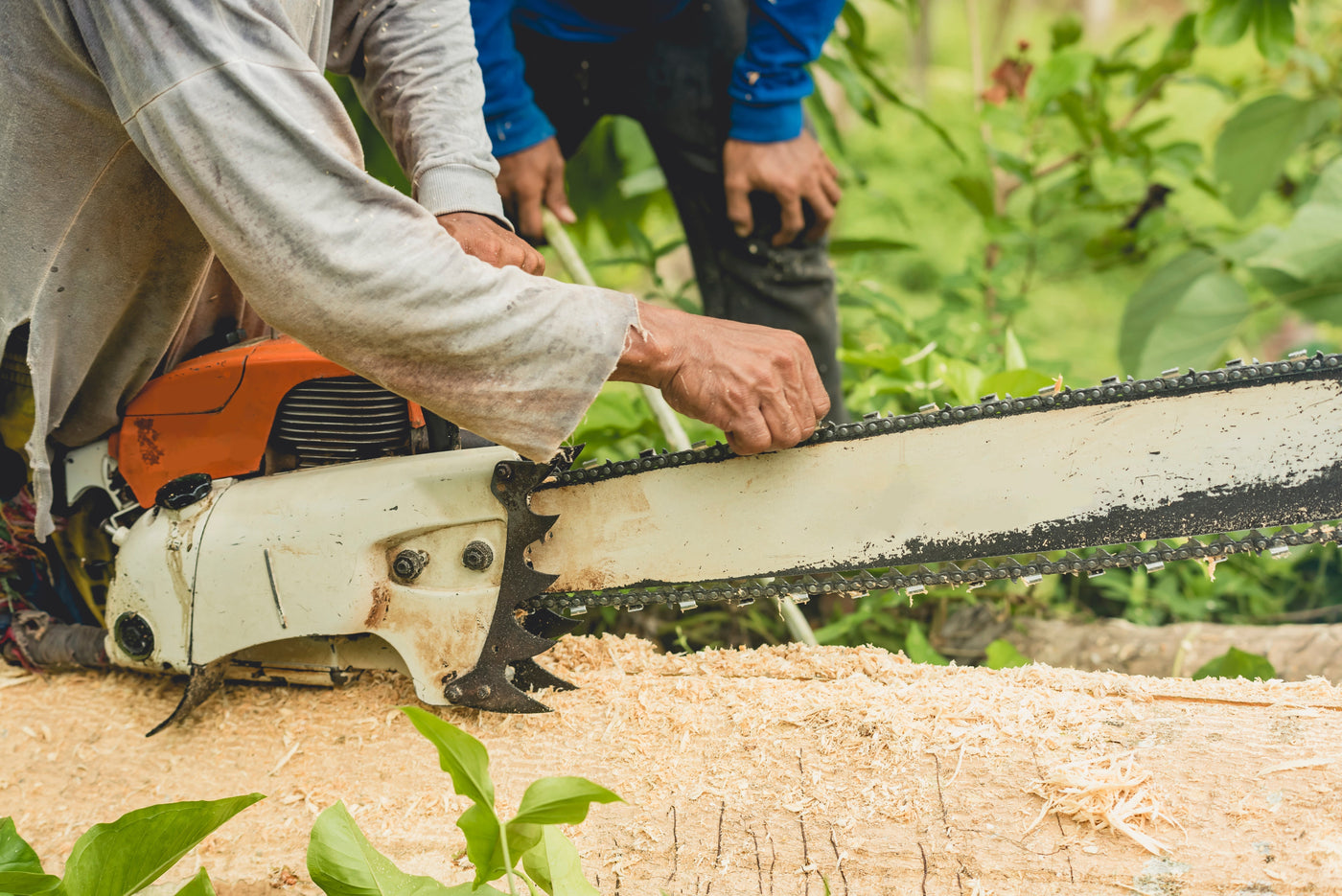 Why Does My Chainsaw Chain Keep Coming Loose?