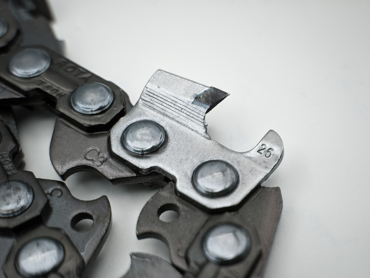Carbide-Tipped Chainsaw Chain: Fitting & Maintenance Guide