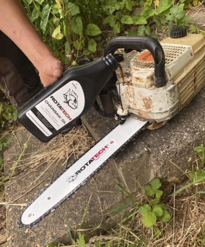 Chainsaw Oil Brands Compared: Performance, Price, Environmental Impact