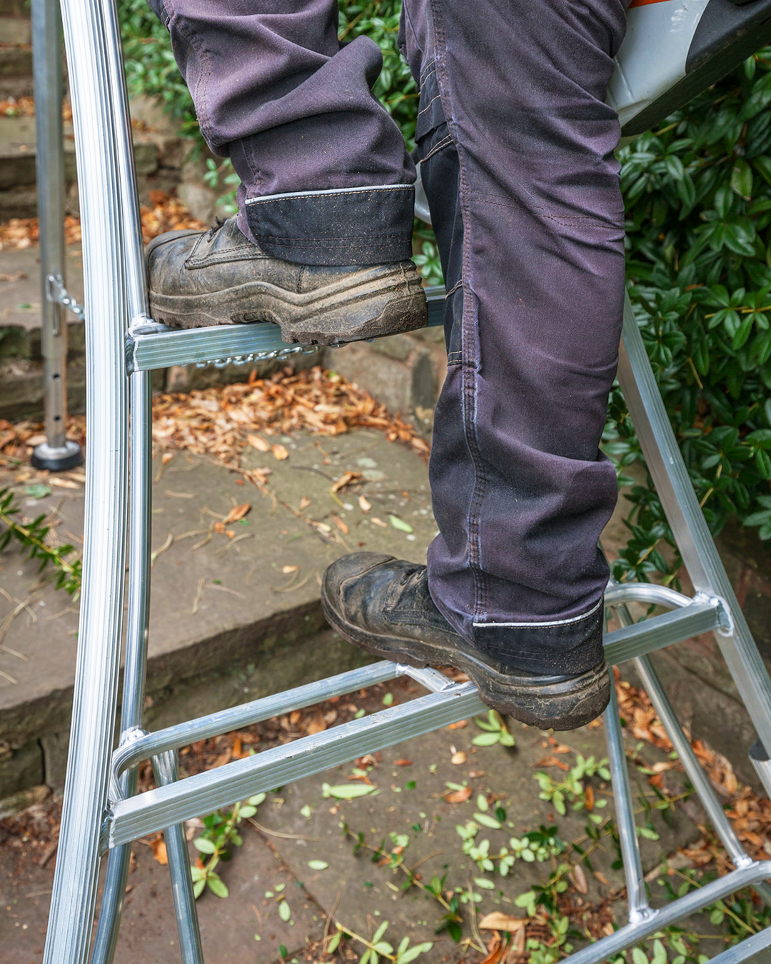 Crown 3 Leg Adjustable Tripod Ladders