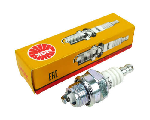 NGK CMR6H spark plug product photo